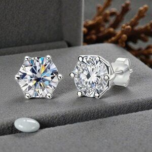Moissanite Stud Earrings 1 Carat Round Brilliant Cut 925 Sterling Silver NWOT